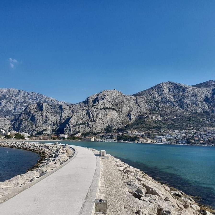 Apartman *Sanja* Omis Apartment Екстериор снимка