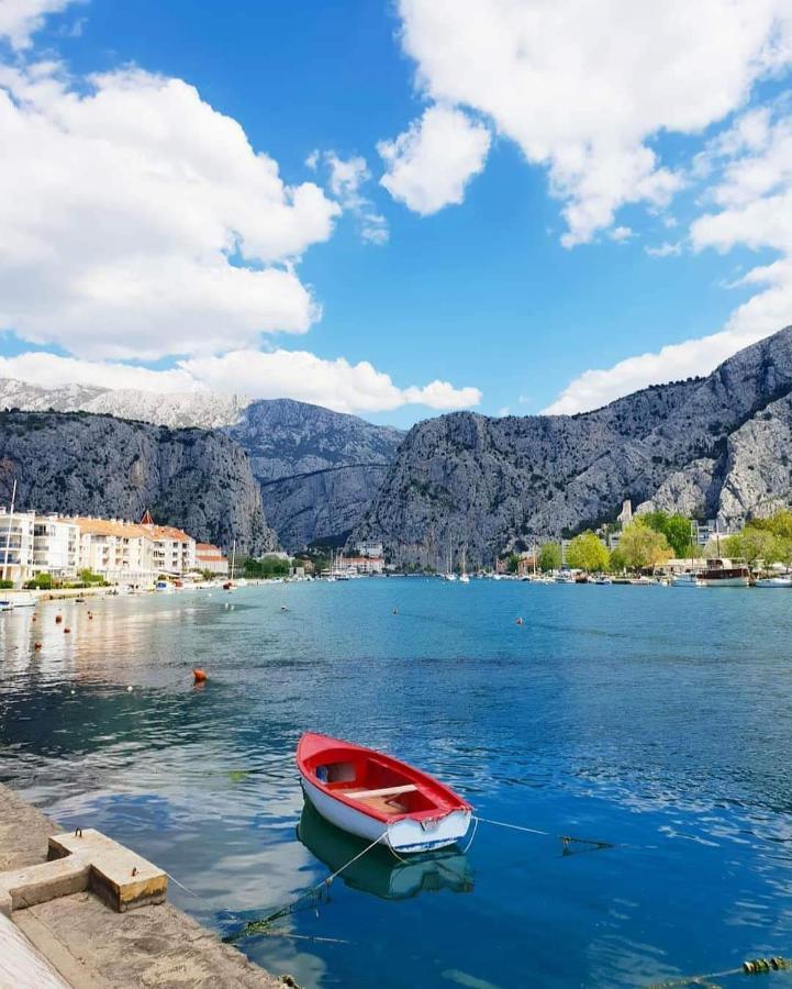 Apartman *Sanja* Omis Apartment Екстериор снимка