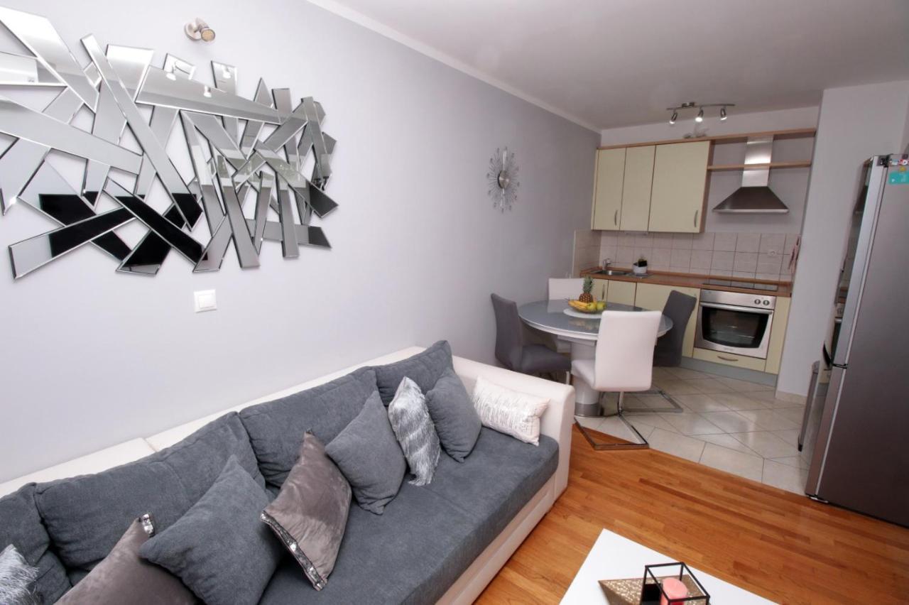 Apartman *Sanja* Omis Apartment Екстериор снимка
