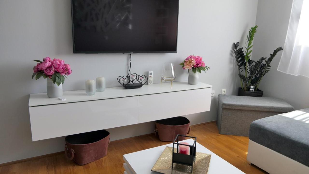 Apartman *Sanja* Omis Apartment Екстериор снимка